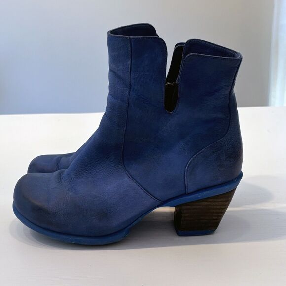 John Fluevog Women's Hopefuls Rosy Buffed Toe Blue Leather Booties US Size 8 - Picture 3 of 10